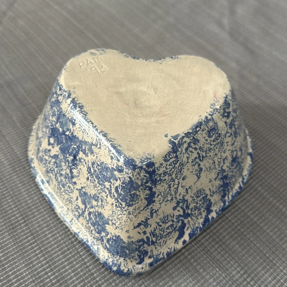 Vintage Stoneware Pottery Small Heart Shaped Bowl Sponged Heart Design ‘93